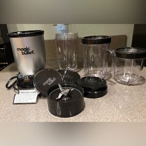 BRAND NEW…Silver and Black Blender Set